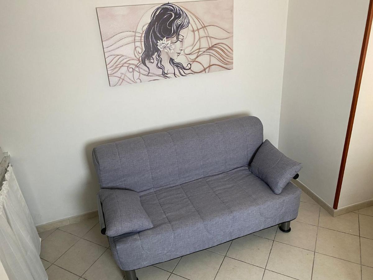 Nyx Dea Della Notte Apartment Бари Екстериор снимка