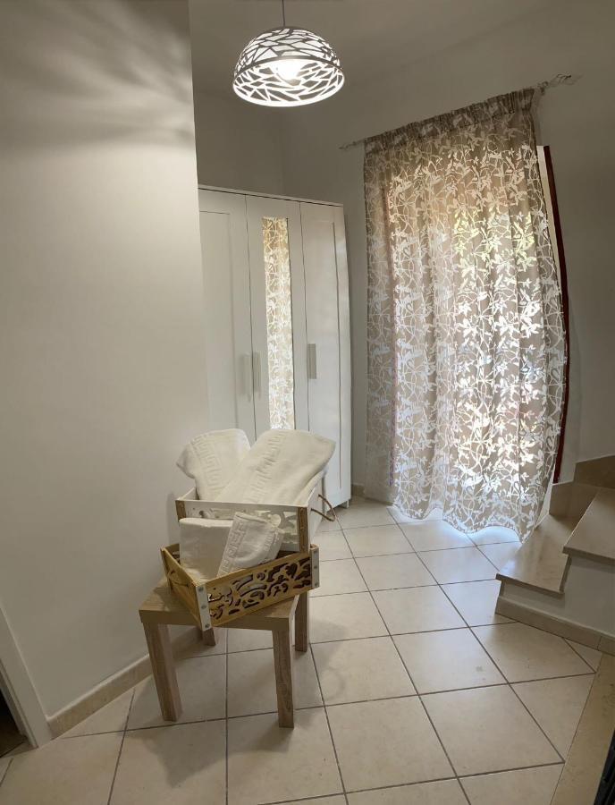 Nyx Dea Della Notte Apartment Бари Екстериор снимка
